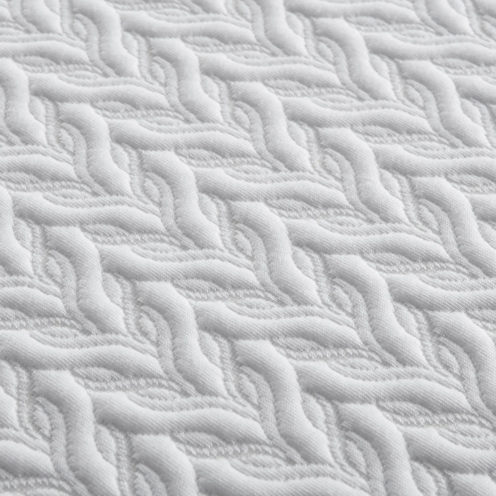 Beautyrest Reach Mount Radiance Hybrid Plush Mattress