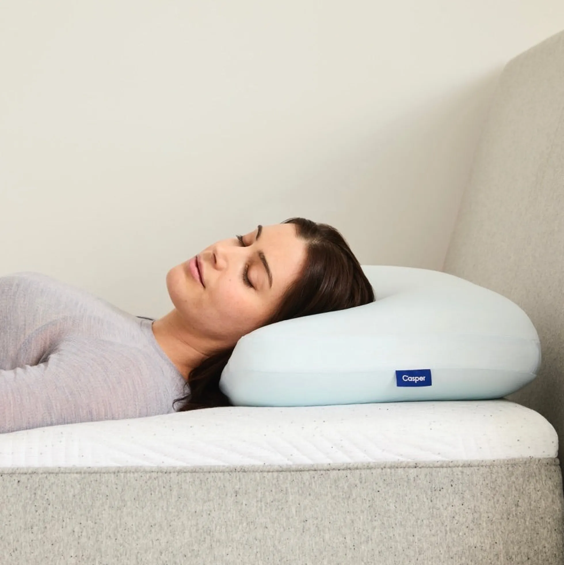 Casper Hybrid Snow Pillow
