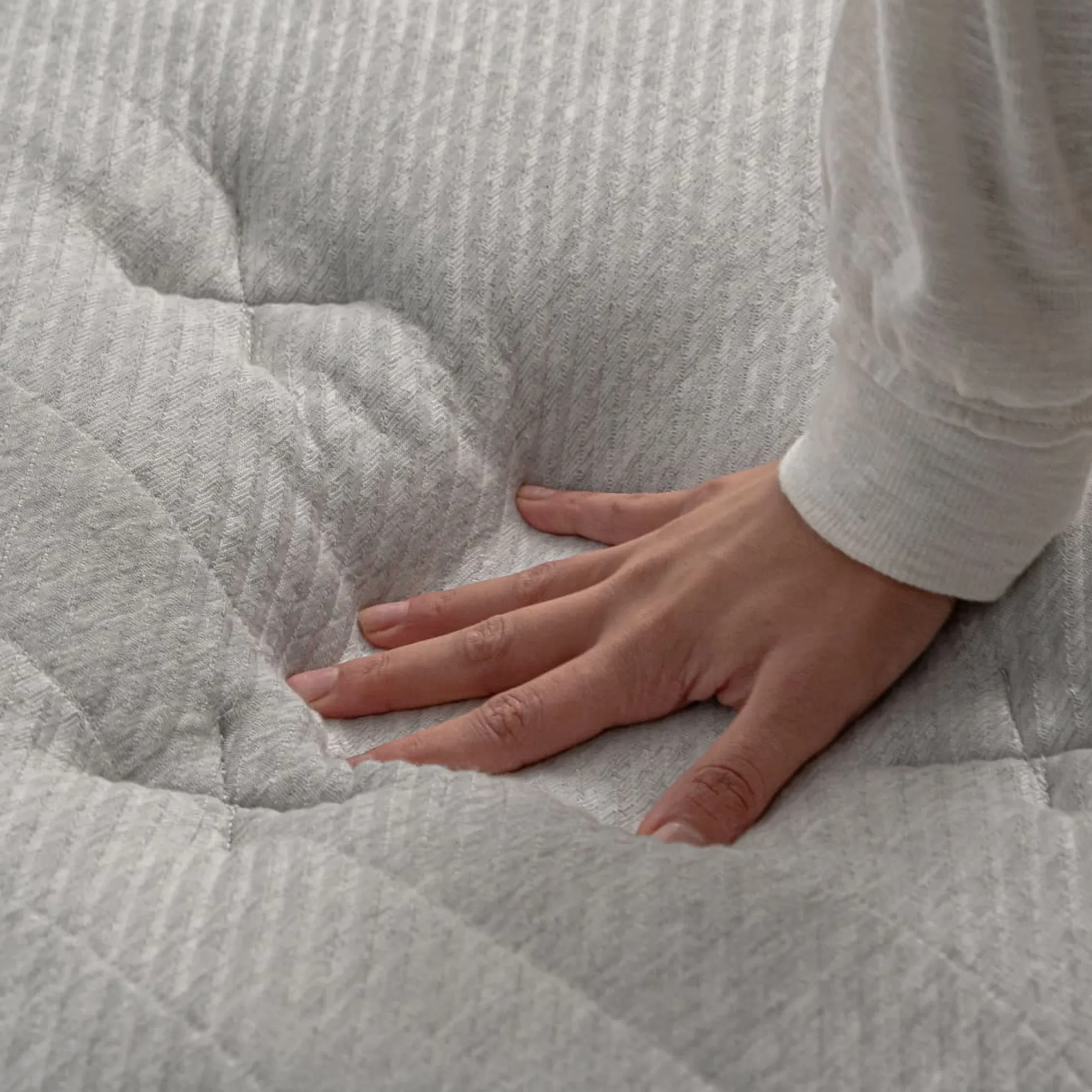Leesa Studio Chill Medium Hybrid Mattress