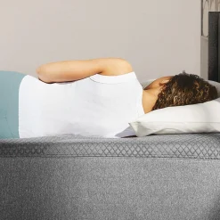 MOLECULE Reflex Embrace Plush Mattress